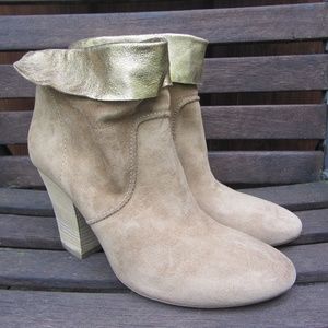 VIC BEIGE SUEDE GOLD TRIM ANKLE BOOTS SZ40 NWOT